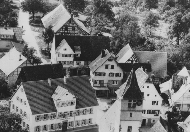 Luftaufnahme der Schulstraße um 1958